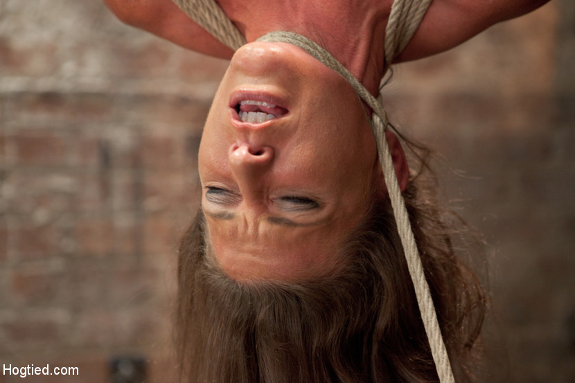 Two tall sexy chicks bind and work on a rop - XXX Dessert - Picture 3
