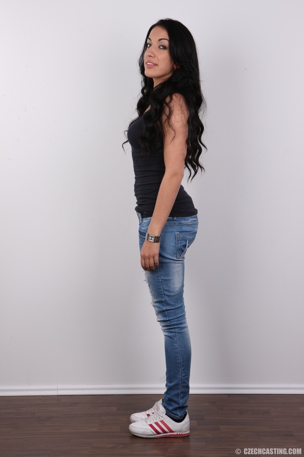 Sexy black hair damsel reveals amazing boot - XXX Dessert - Picture 3