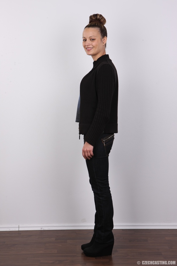 Curvy slim brunette with attractive boobs,  - XXX Dessert - Picture 3