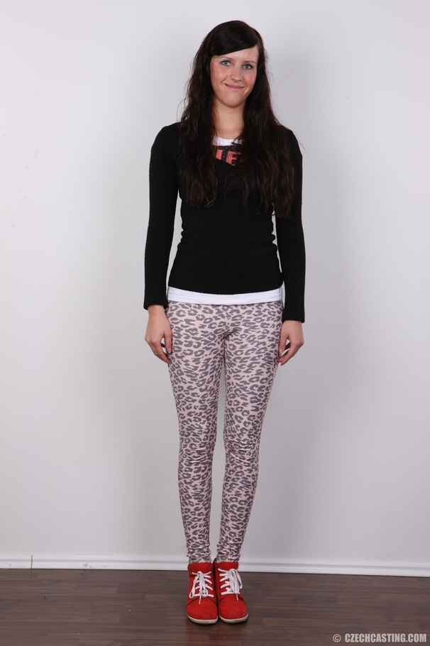 Innocent looking hottie with cute firm tits - XXX Dessert - Picture 2