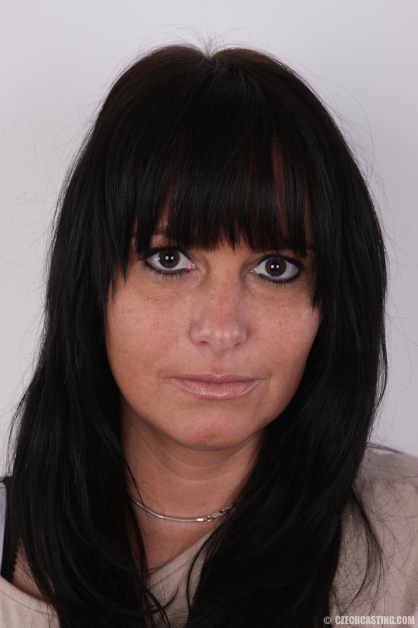 Lusty full bodied brunette strips down to s - XXX Dessert - Picture 1