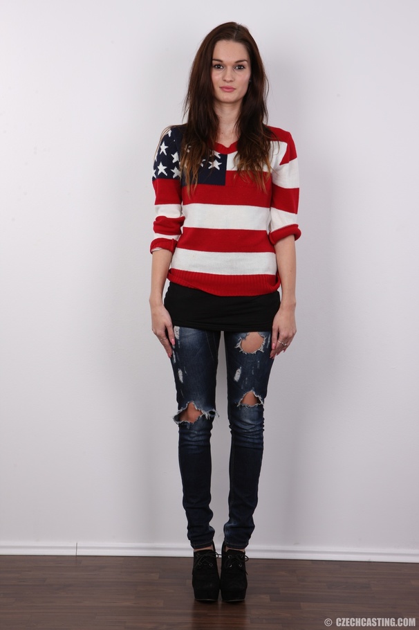 Pretty chick in pink underwear shows off ro - XXX Dessert - Picture 2