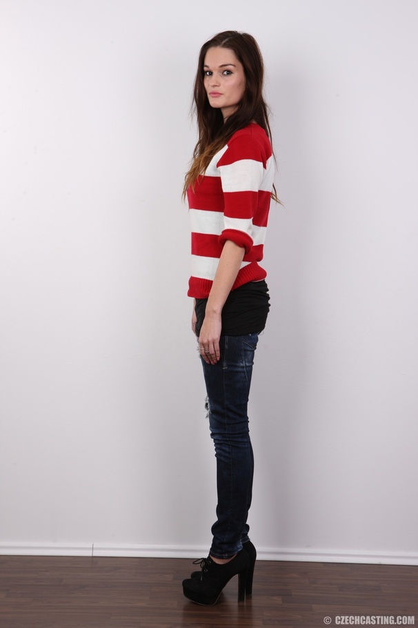 Pretty chick in pink underwear shows off ro - XXX Dessert - Picture 3