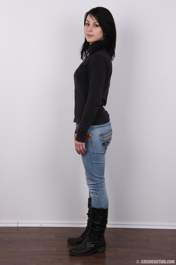 Beautiful brunette in pink underwear reveal - XXX Dessert - Picture 3