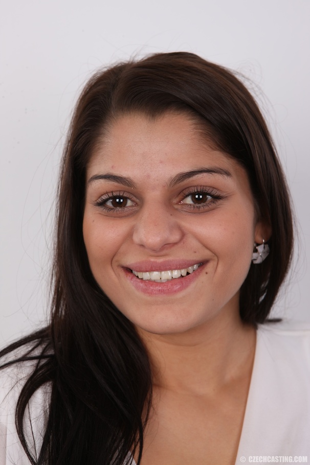 Slim lusty damsel with big boobs, bouncy bu - XXX Dessert - Picture 1