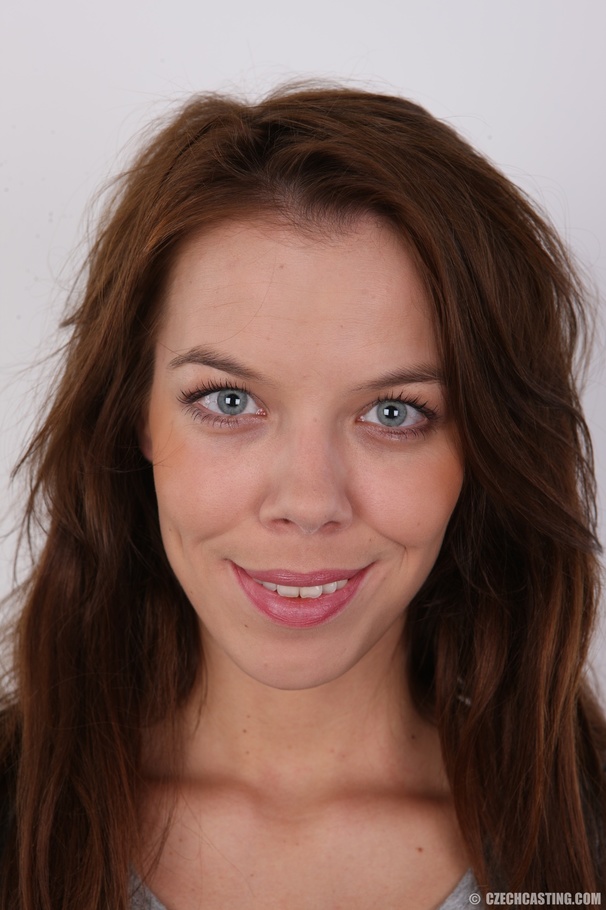 Slim and tall chick with tempting body show - XXX Dessert - Picture 1