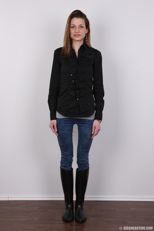 Extra slim and extra sexy brunette shows of - XXX Dessert - Picture 2