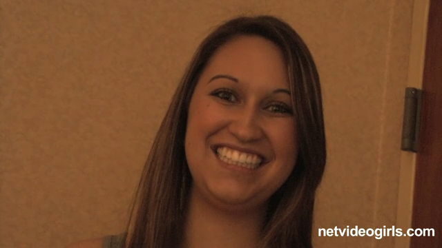 Chubby babe in reveals pink underwear and h - XXX Dessert - Picture 2