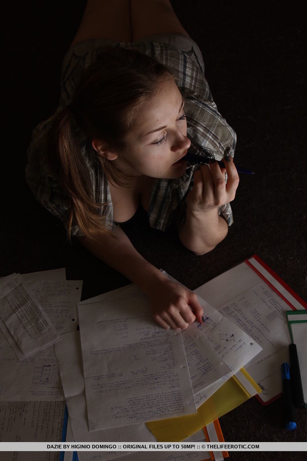 Brunette in a flannel shirt and shorts gets - XXX Dessert - Picture 1