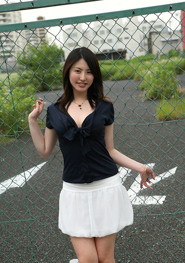 Mischievous maiden flashing her white panties and bush at the playground. - XXXonXXX - Pic 2