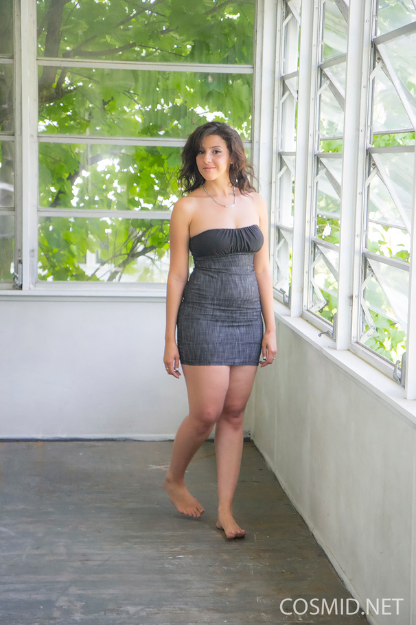 Seductress peels off her tiny dress in the  - XXX Dessert - Picture 1