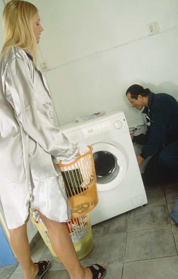 Naughty teen seduces repairman and end up sucking and fucking his big hard cock - XXXonXXX - Pic 1