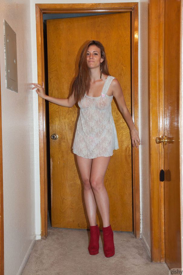 Cute brunette posing in a checked dress out - XXX Dessert - Picture 5