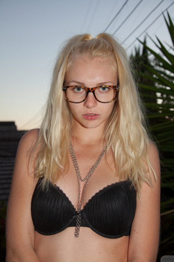 Blonde teen hottie in glasses relaxing in t - XXX Dessert - Picture 9
