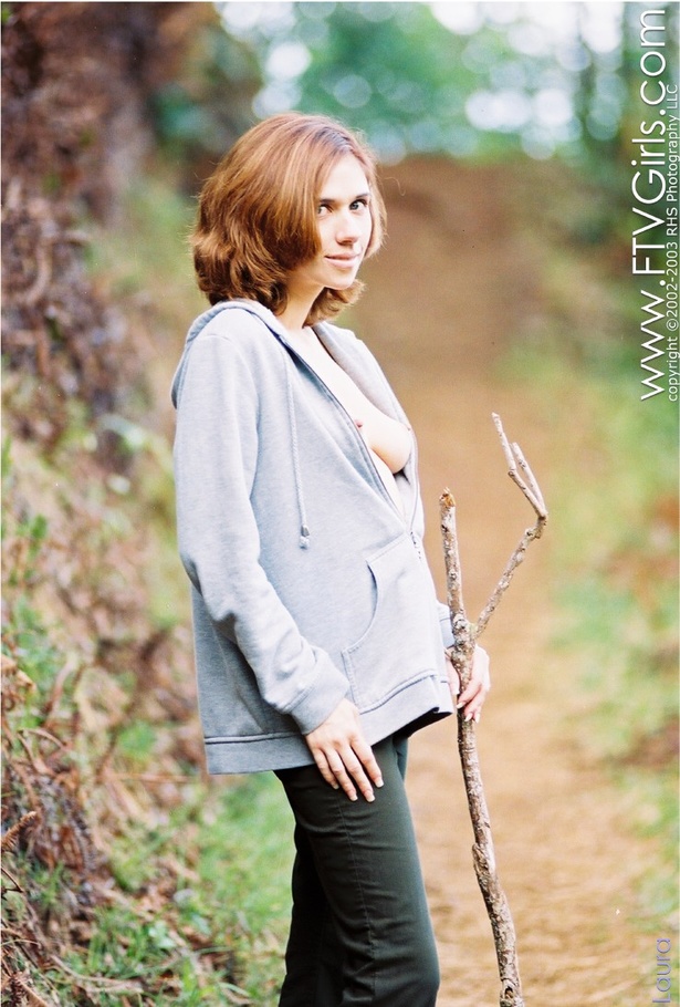 First time Laura public nudity - XXX Dessert - Picture 6