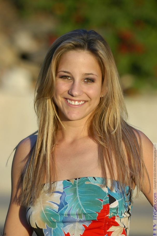 19 yo lia 19 erotica - XXX Dessert - Picture 4