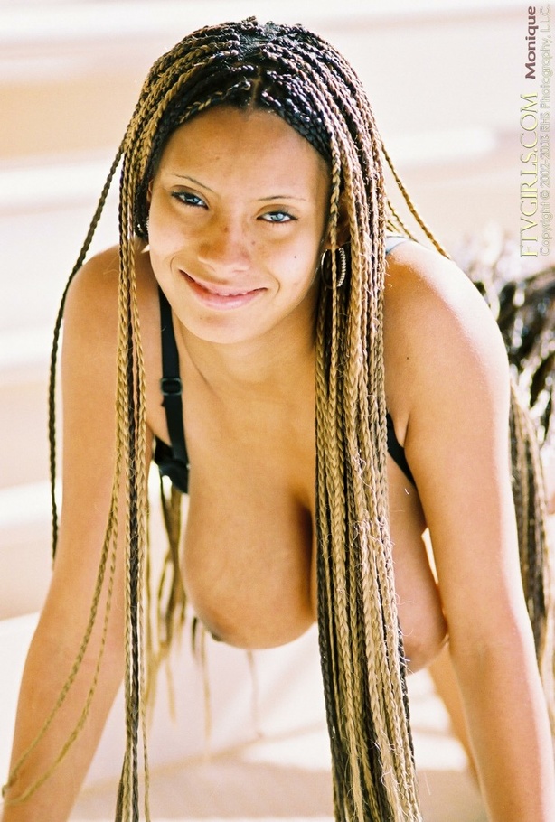 Teen Monique bubble bath - XXX Dessert - Picture 2