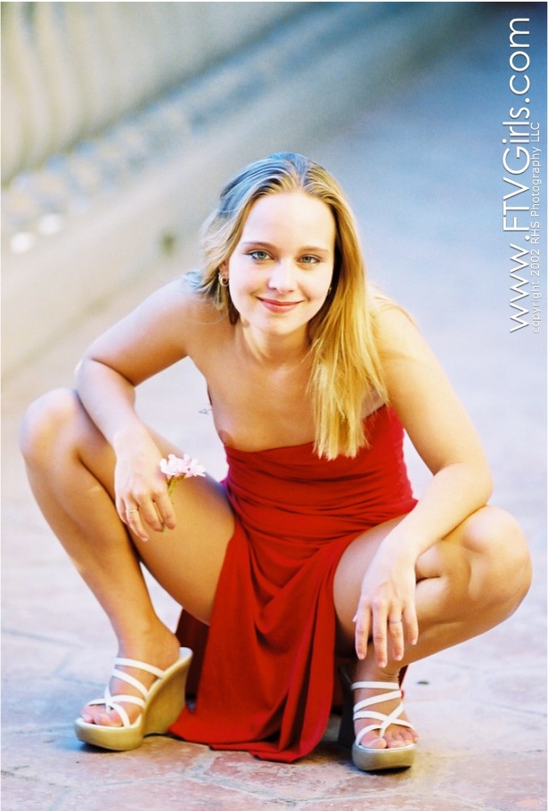 Teen Lillian Lee extreme closeups - XXX Dessert - Picture 7