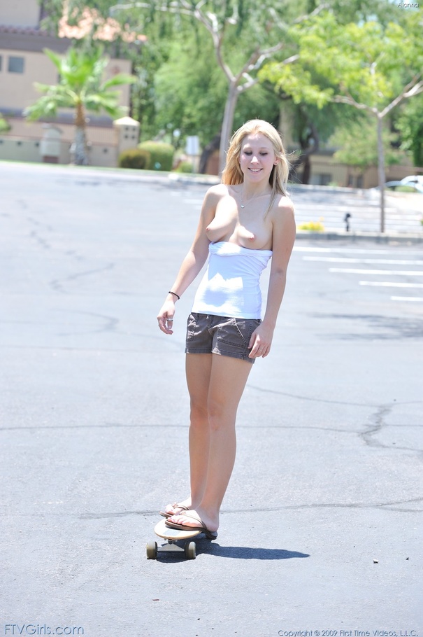 Alanna masturbation to orgasm - XXX Dessert - Picture 2