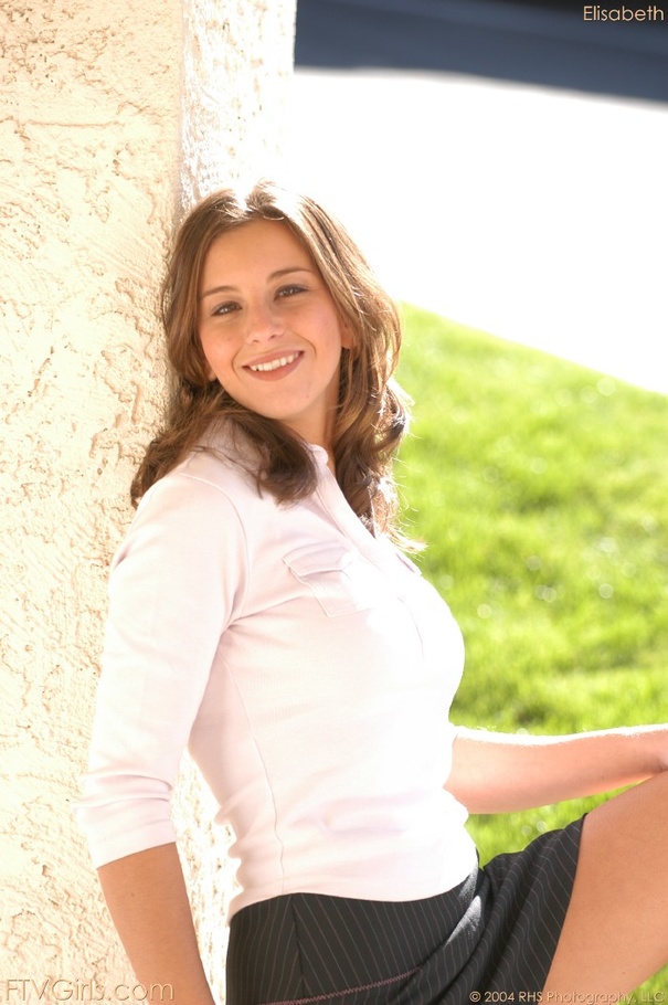 Teen Kelly Kline panty stuffing - XXX Dessert - Picture 2