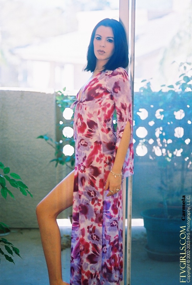 Small tits Carmela dress and heels - XXX Dessert - Picture 3