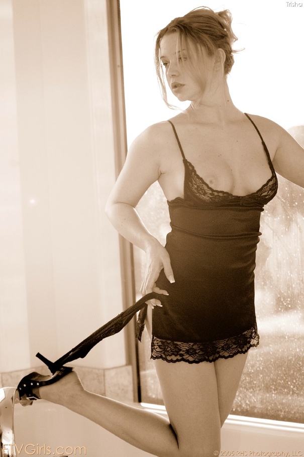 20 yo Holly Morgan hard butt massage - XXX Dessert - Picture 11