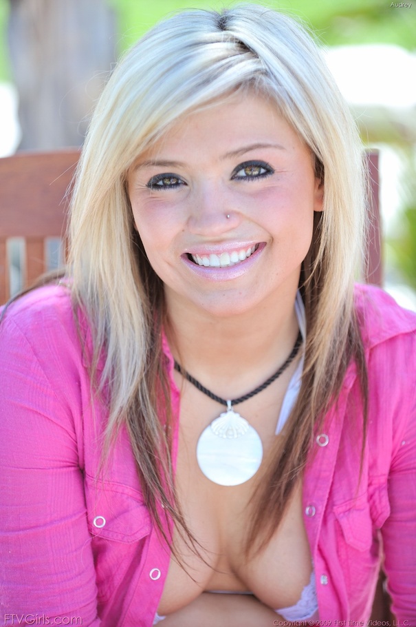 First time Audrey dress and heels - XXX Dessert - Picture 2