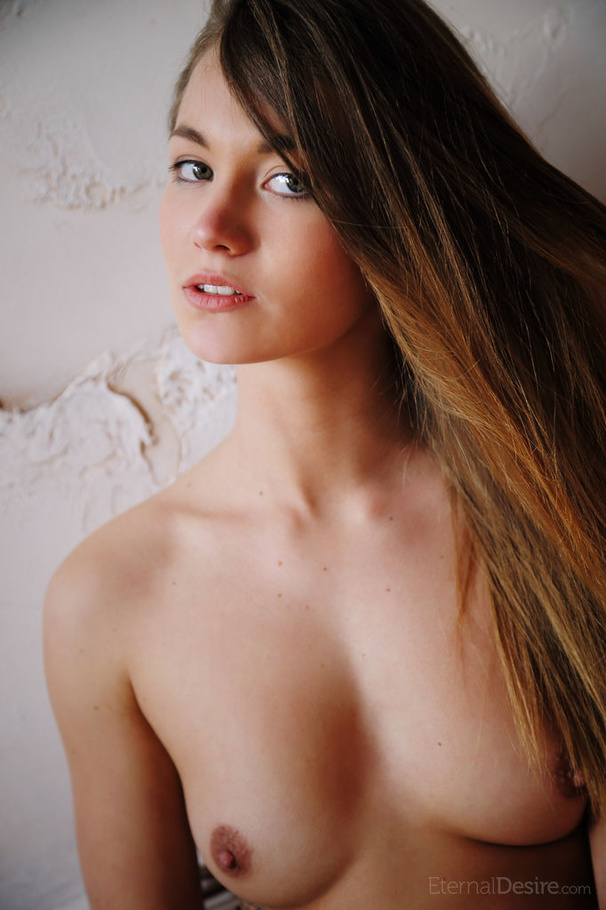 Long-haired cuttie fingering her lustful pu - XXX Dessert - Picture 3