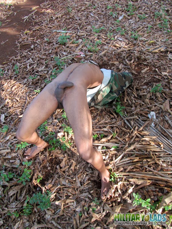 Man in a camo jacket shows off his weenie in the woods. - XXXonXXX - Pic 7