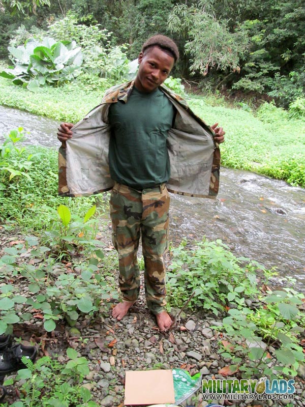 Chap drops his military uniform to show his prick by the river. - XXXonXXX - Pic 1