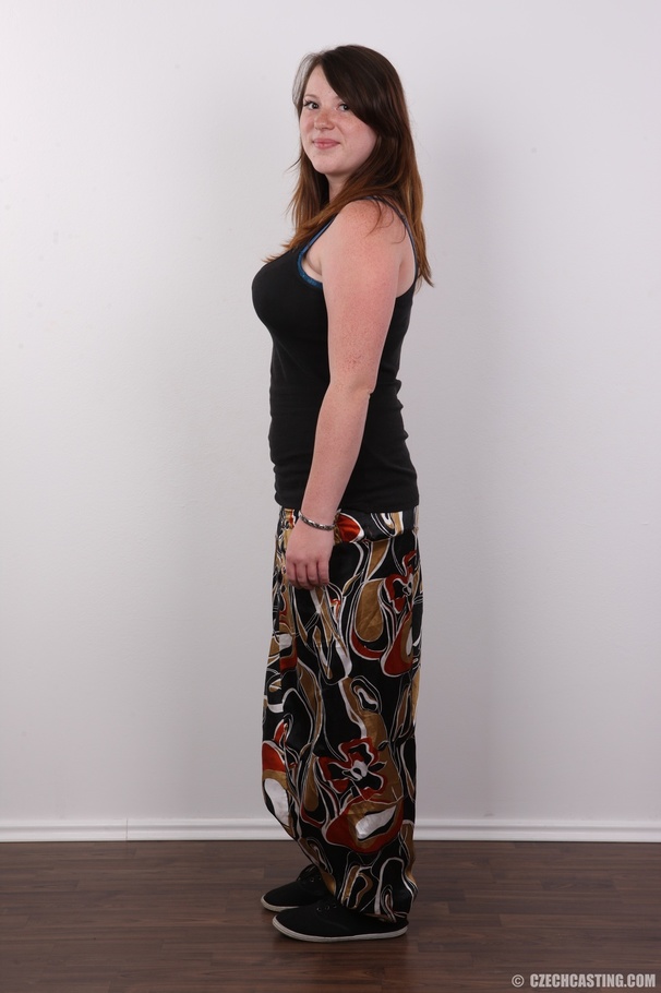 Plump freckled girl with big juggs enjoys h - XXX Dessert - Picture 3