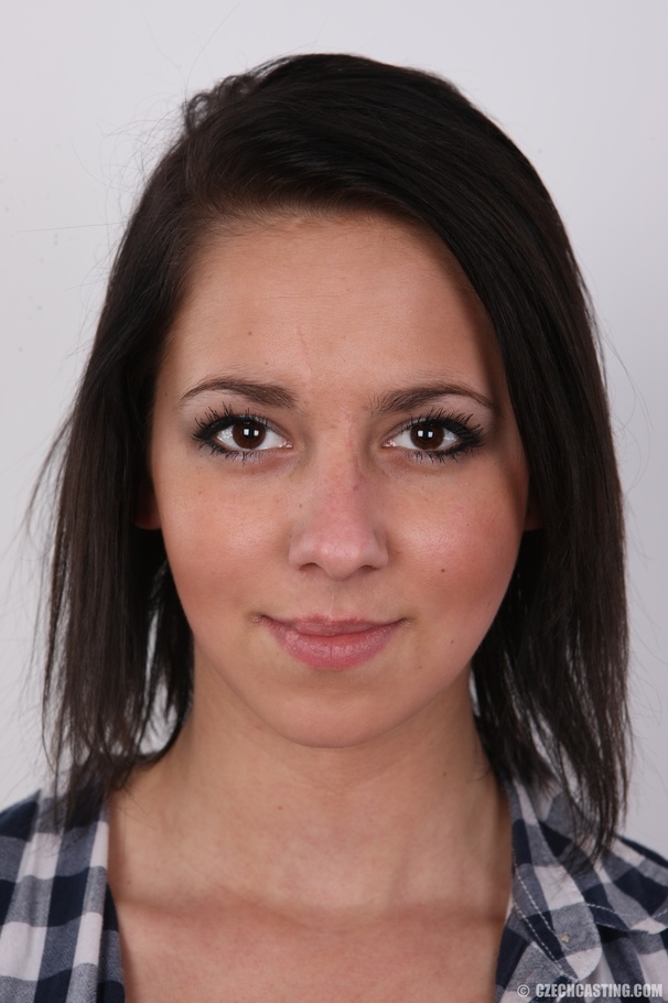 Wild slim brunette teen with very ht body - XXX Dessert - Picture 1