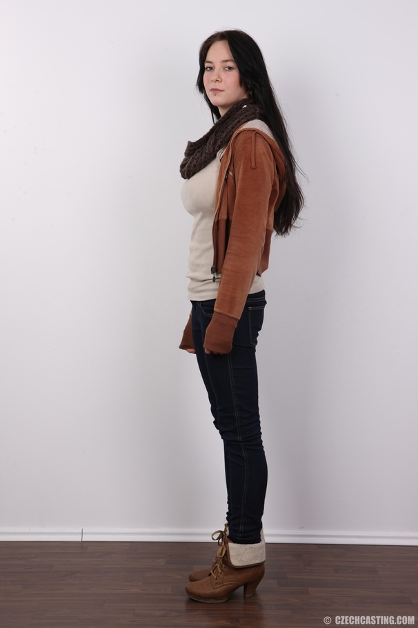 Amazing long-haired brunette girl with big  - XXX Dessert - Picture 3