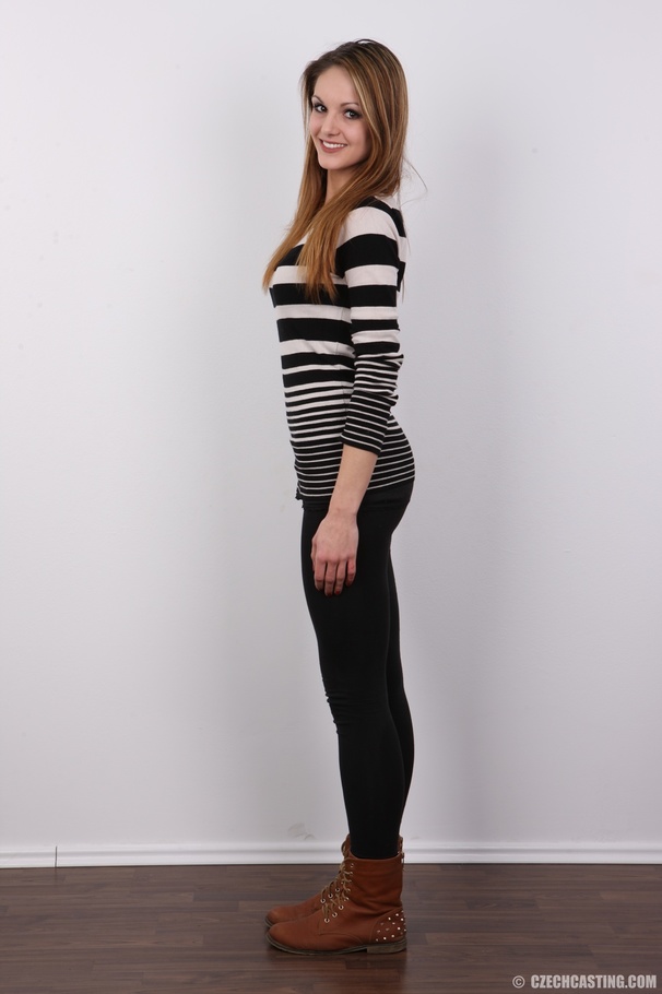 Slim girl with reddish hair and small tits - XXX Dessert - Picture 3