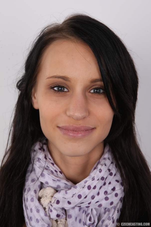 Slim brunette vixen gets nude at the castin - XXX Dessert - Picture 1