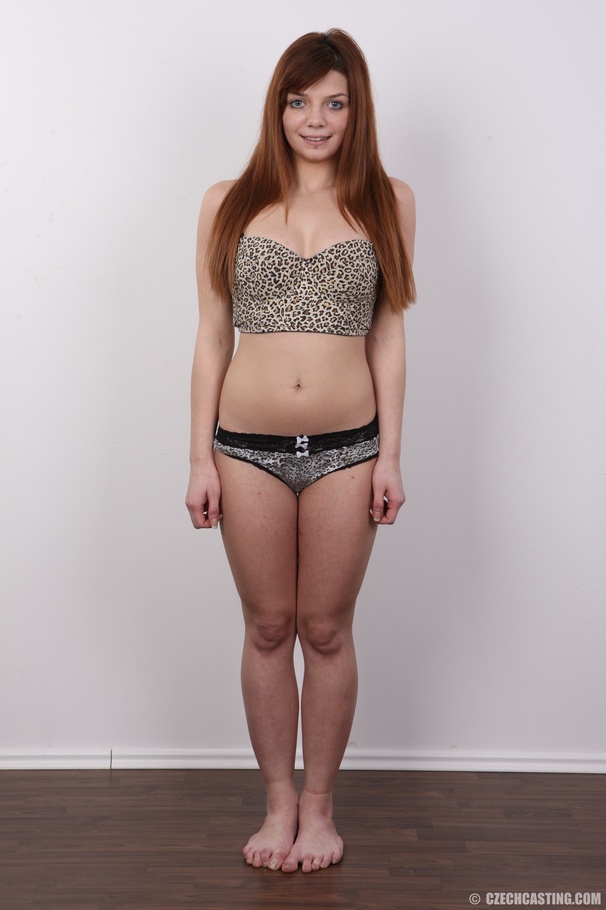 Bootylicious brunette teen with reddish hai - XXX Dessert - Picture 7