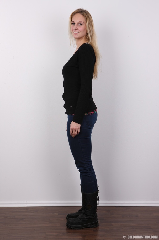 Cute busty blonde came to the casting in a  - XXX Dessert - Picture 3