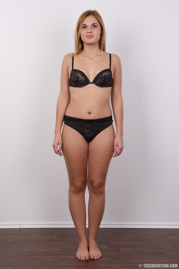 Lovely fair-haired teen with very nice body - XXX Dessert - Picture 5