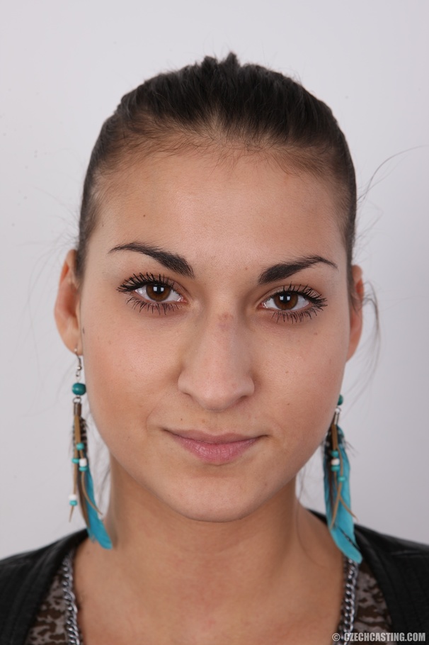 Swarthy ponytailed brunette with exotic fea - XXX Dessert - Picture 1