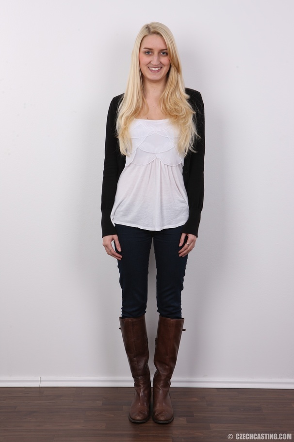 Pretty blonde stunner undresses at casting  - XXX Dessert - Picture 2