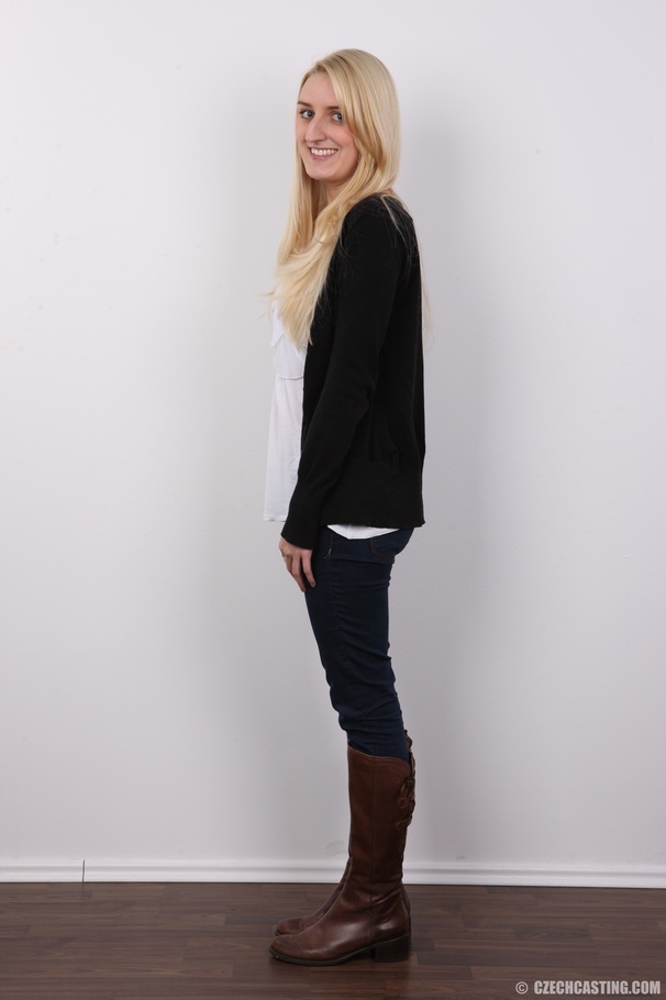 Pretty blonde stunner undresses at casting  - XXX Dessert - Picture 3