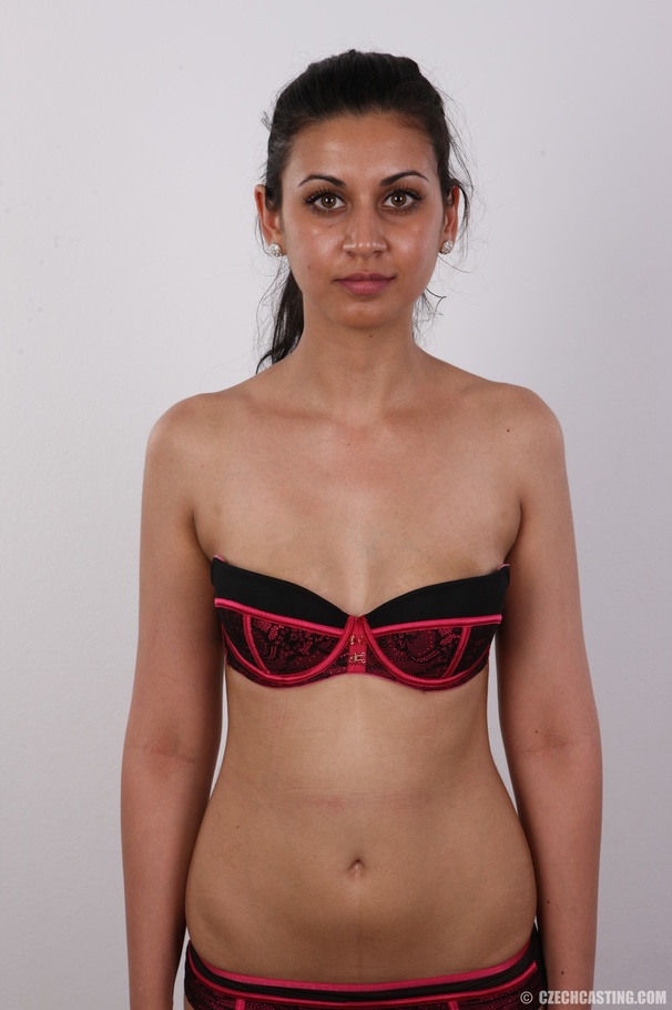 Well-built ponytailed brunette babe showing - XXX Dessert - Picture 6