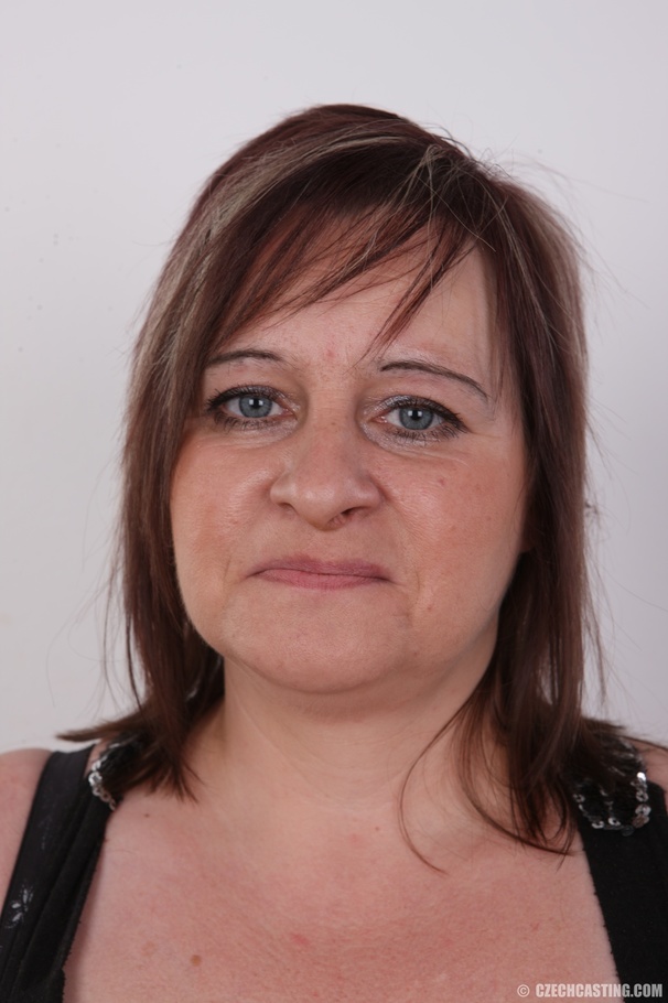 Plump brunette mature has massive natural t - XXX Dessert - Picture 1