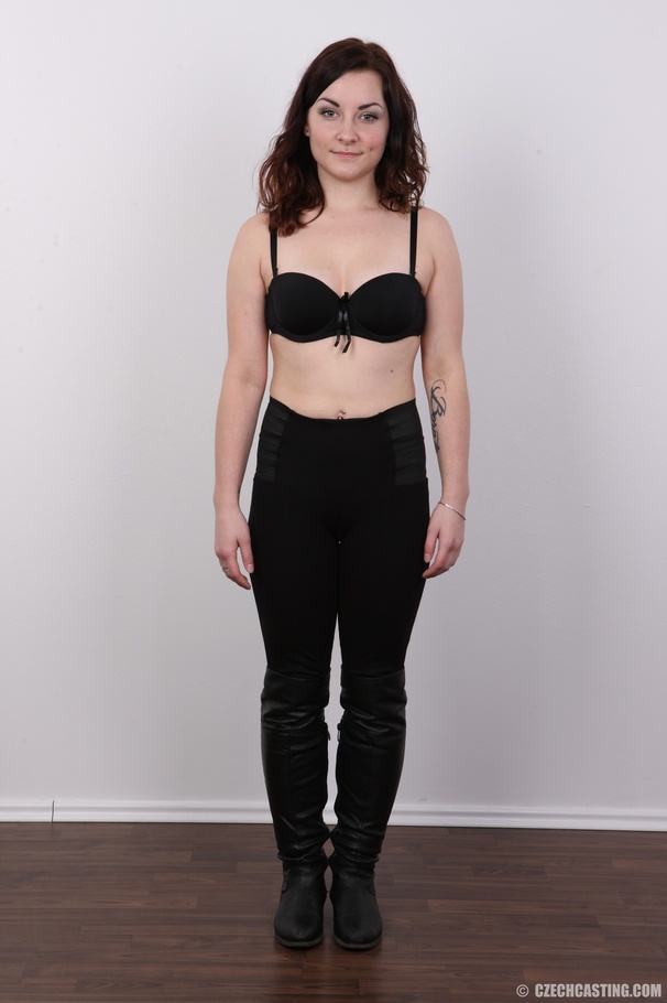 Lovely brunette hottie with big melons in a - XXX Dessert - Picture 4