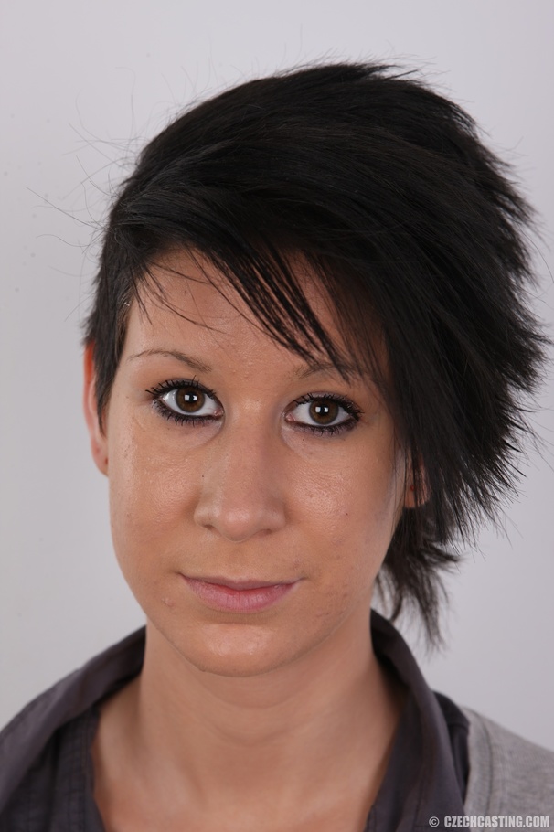 Lovely short-haired brunette chick having h - XXX Dessert - Picture 1