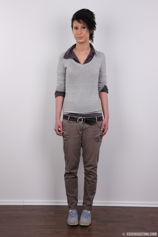 Lovely short-haired brunette chick having h - XXX Dessert - Picture 2