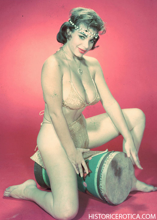 Awesome old photo set with wild girl nude a - XXX Dessert - Picture 3