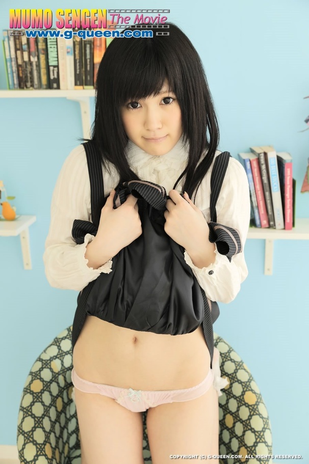 Captivating lass ditches her blue polka dot - XXX Dessert - Picture 3