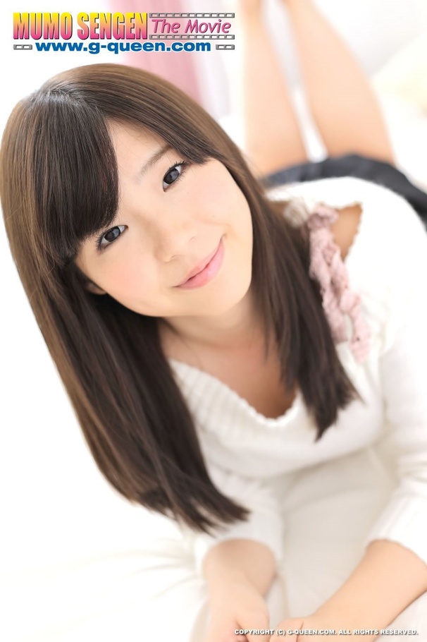 Enchanting hussy in a peach shirt and fuzzy - XXX Dessert - Picture 1