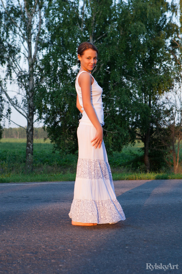 Beautiful cherry tall brunette in white top - XXX Dessert - Picture 2